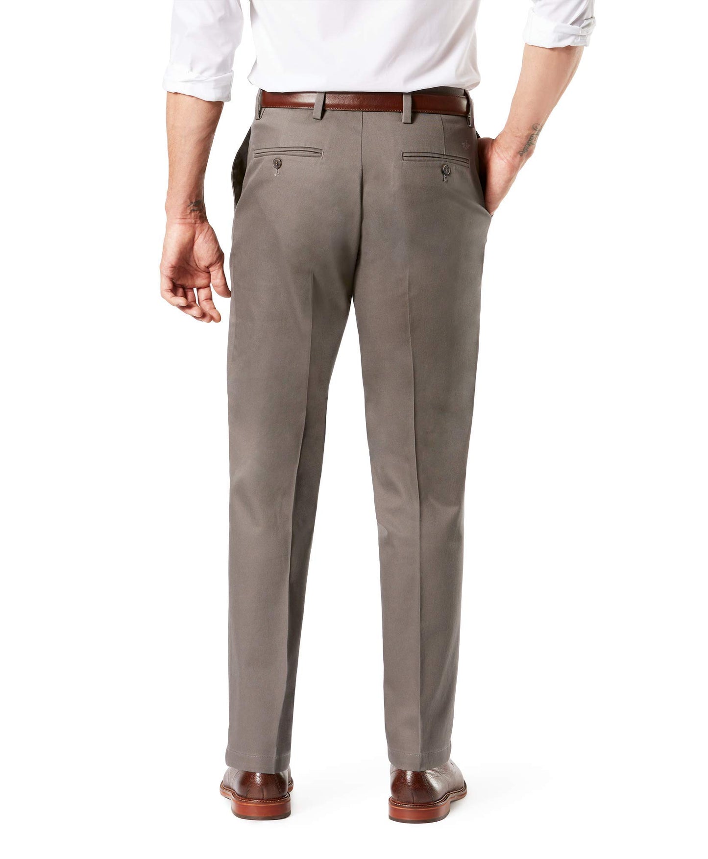 Dockers Mens Straight Fit Signature Lux Cotton Stretch Khaki Pant Creased